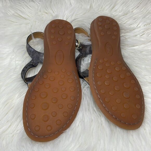 BOC Born Concepts Pewter Laser Cut Leather Thong Sandals Sz 8 - Picture 6 of 6